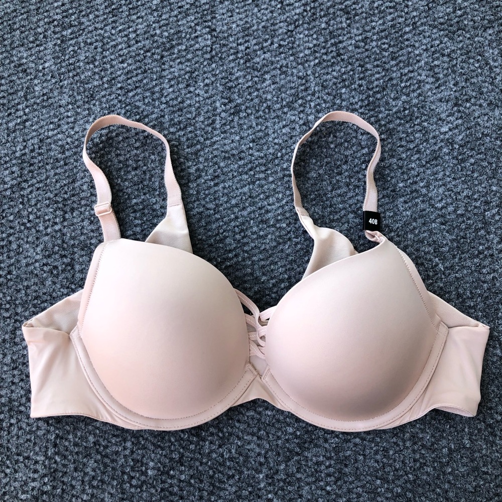 Torrid Xo plunge push up smooth bra size 40B